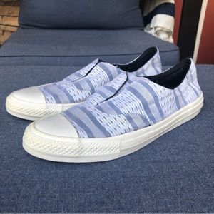 Converse blue and white slip on sneaker shoes 9
